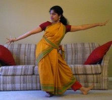 Alapadma hands placed behind